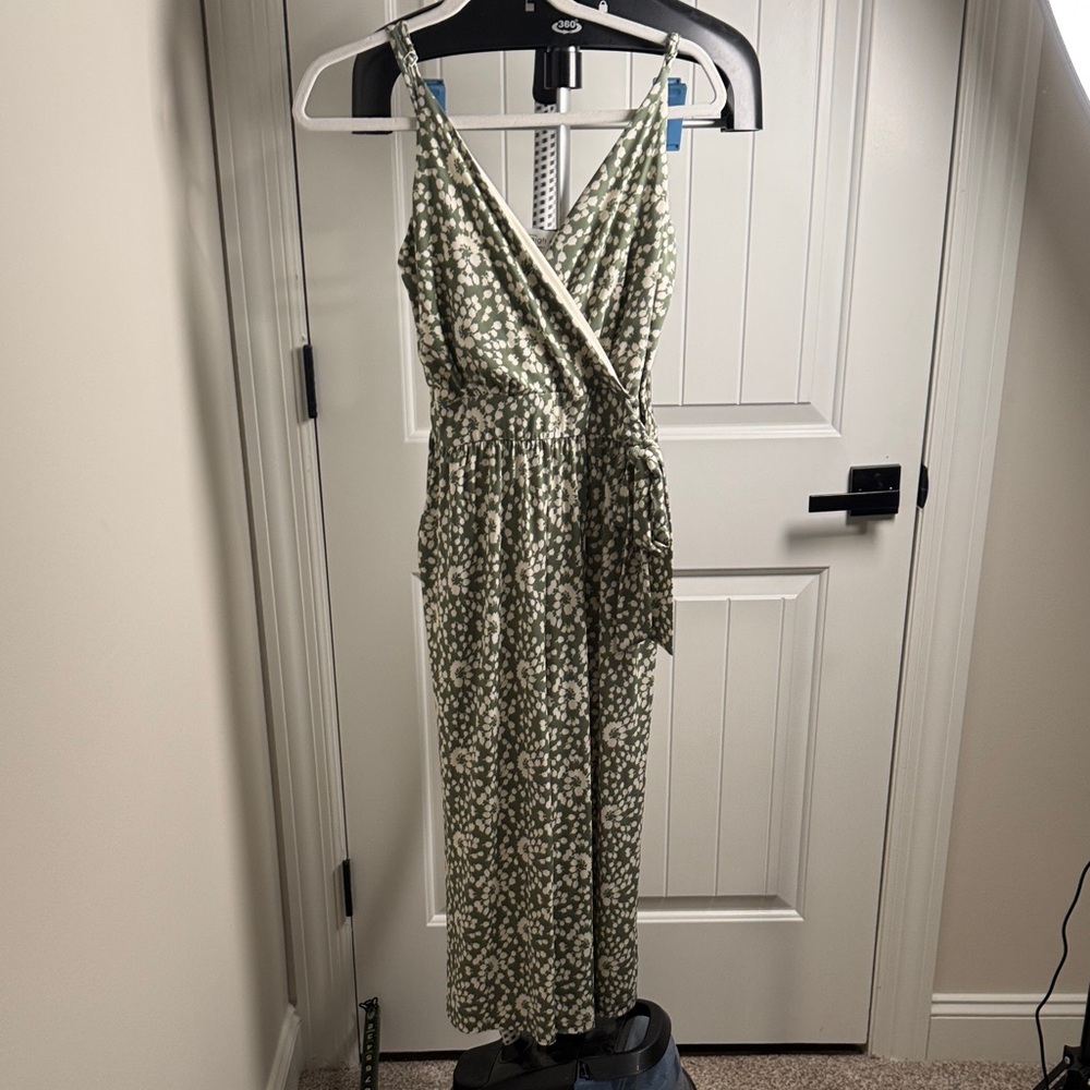 Kaileigh Olive Floral Midi Dress